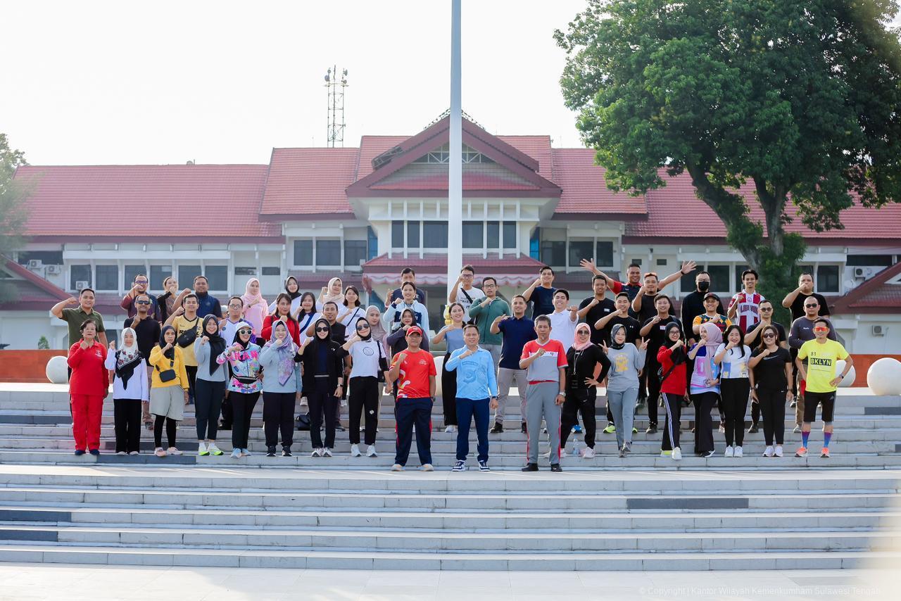 Dari Jalan Sehat Hingga Voli Ceria: Kemenkum Sulteng Olahraga Bersama, Pererat Tali Persaudaraan