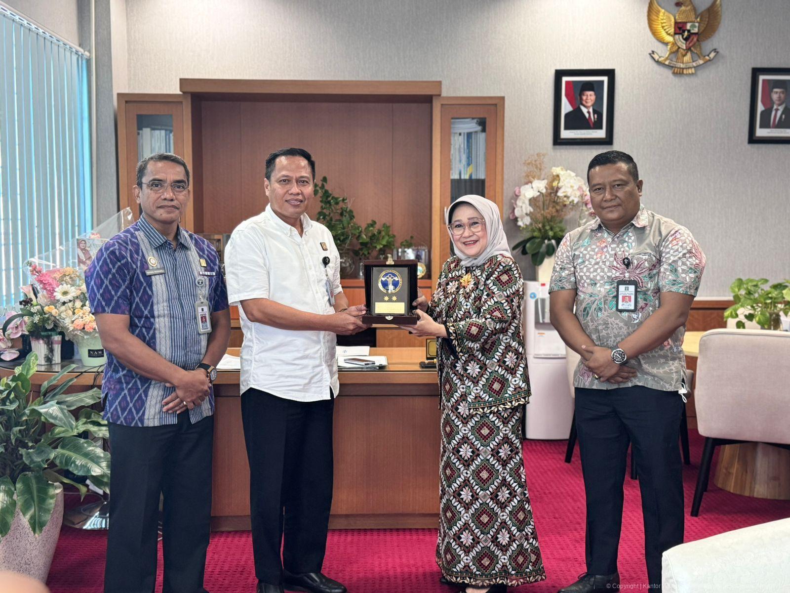 Sinergi Kuat: Kemenkum Sulteng dan Bank Sulteng Jajaki Kolaborasi Peningkatan Layanan Hukum